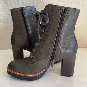 Naturalizer Callie High Ankle Boot - Green Leather -- Size 5